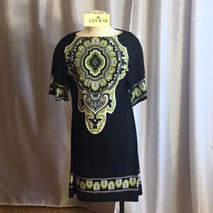 Pull on style dress with open sleeves at bottom in size 10by ENFOCUS